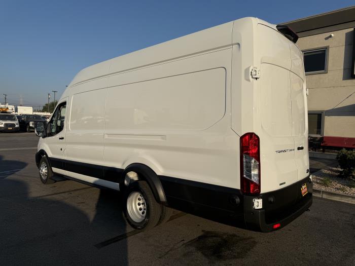 2027 Ford Transit 350 HD-2