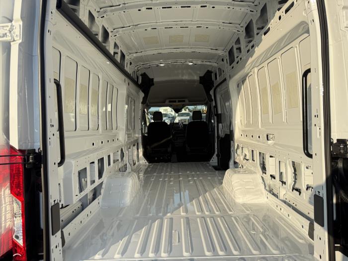 2027 Ford Transit 350 HD-6