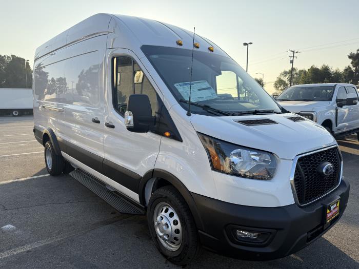 2027 Ford Transit 350 HD-5