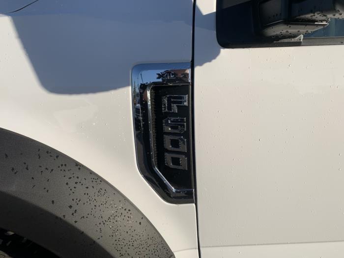 2027 Ford F-600-7