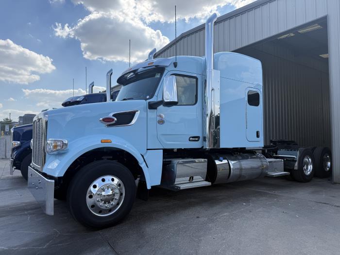 2027 Peterbilt 567-1