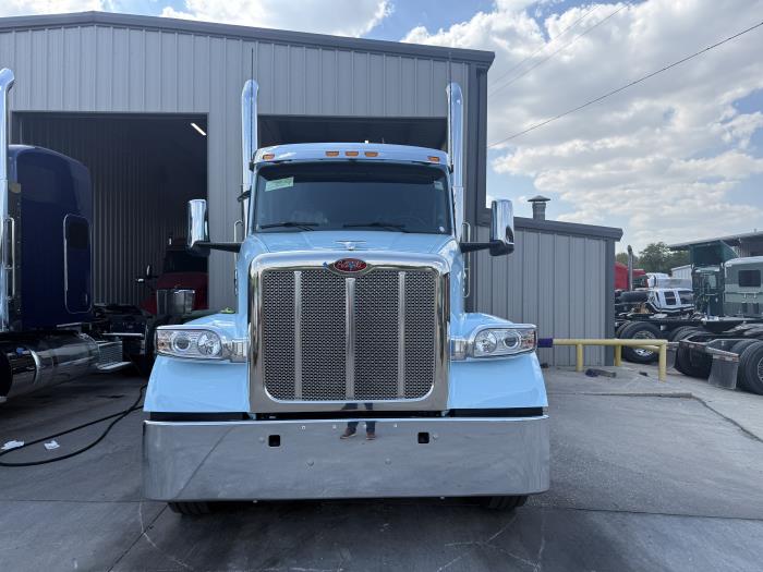2027 Peterbilt 567-6