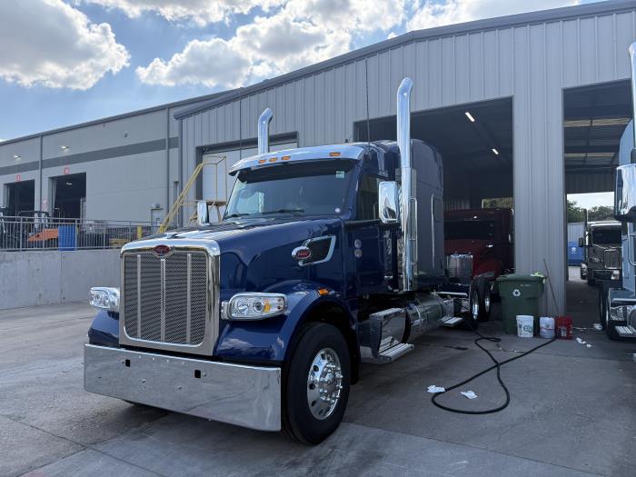 2027 Peterbilt 567-0