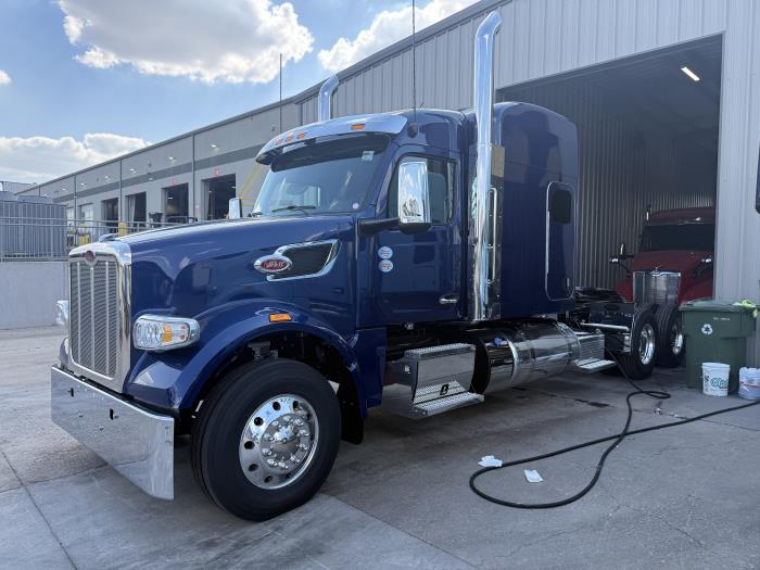 2027 Peterbilt 567-1