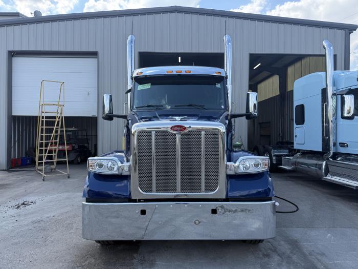 2027 Peterbilt 567-7