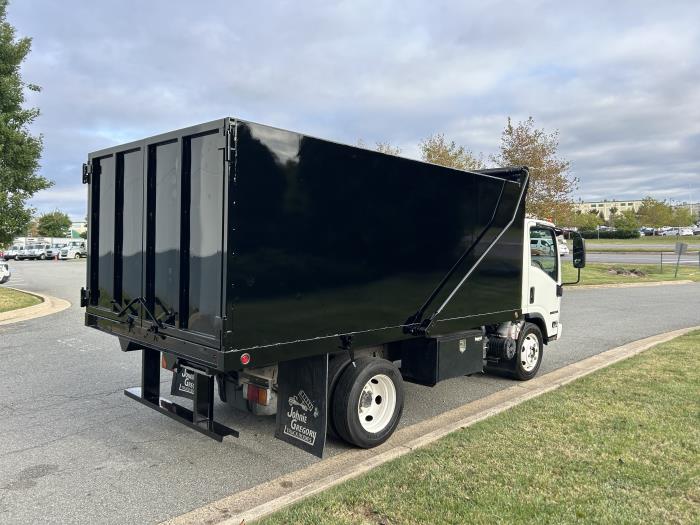 2022 Isuzu NPR-HD-8