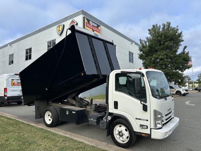 2022 Isuzu NPR-HD-1