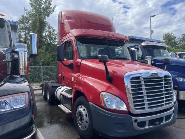 2019 Freightliner Cascadia-1