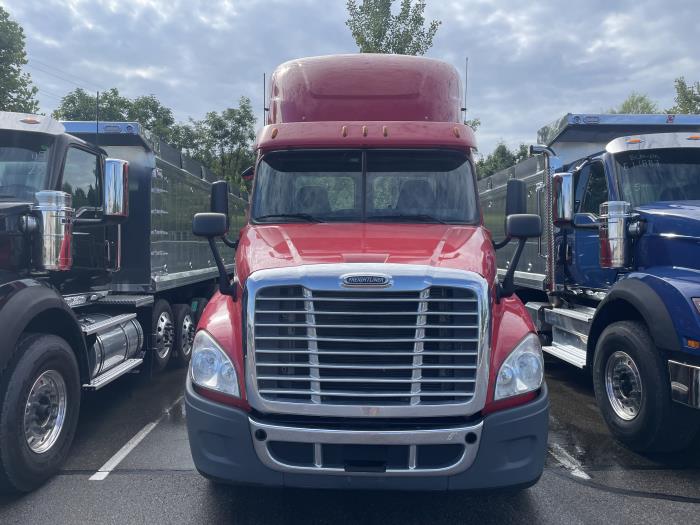 2019 Freightliner Cascadia-0