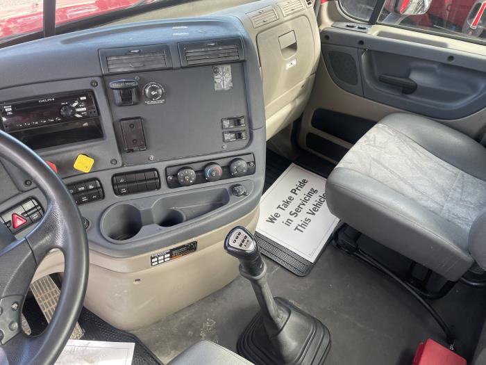 2019 Freightliner Cascadia-5