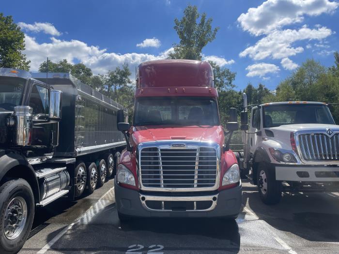 2019 Freightliner Cascadia-0