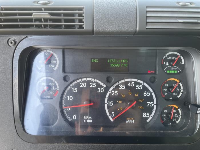 2019 Freightliner Cascadia-8