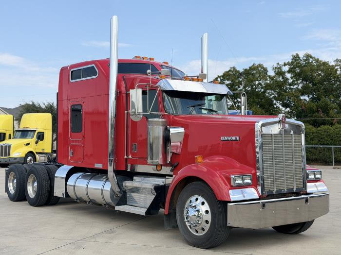 2021 Kenworth W900L-2
