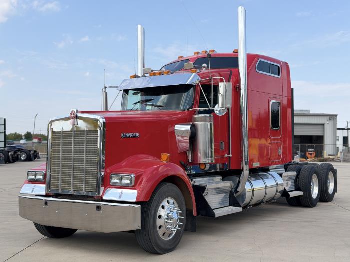 2021 Kenworth W900L-0