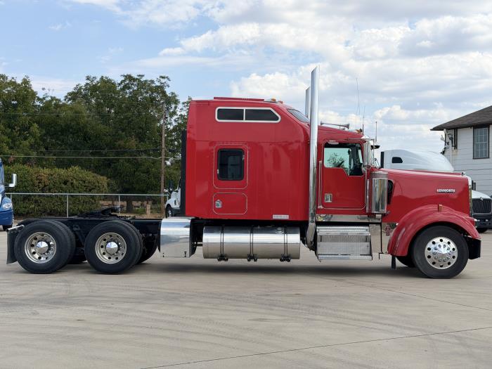 2021 Kenworth W900L-3