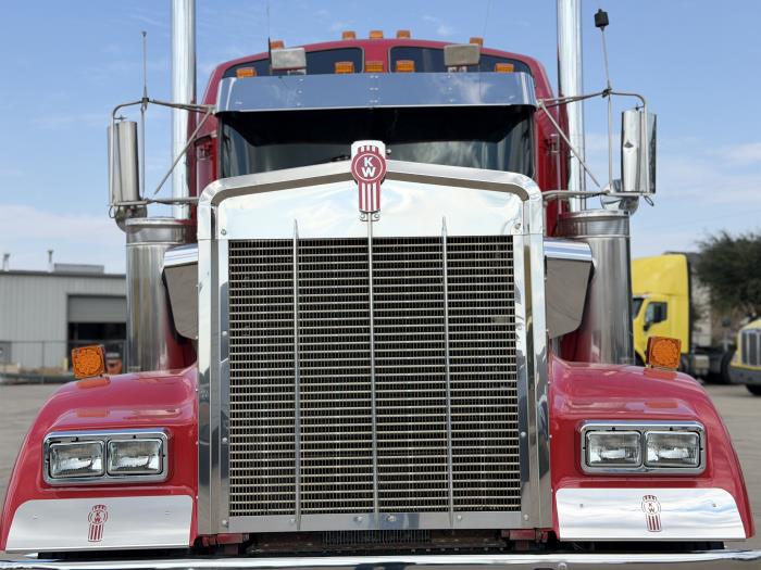 2021 Kenworth W900L-13