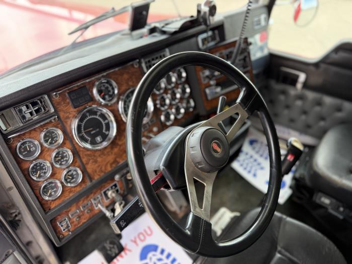 2021 Kenworth W900L-20