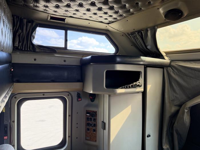 2021 Kenworth W900L-24