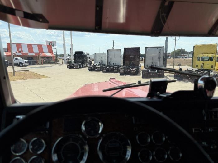 2021 Kenworth W900L-31