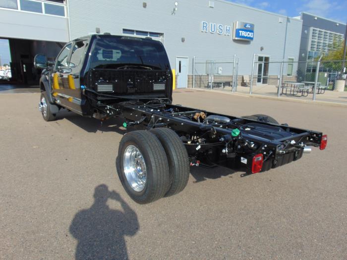 2027 Ford F-550-3