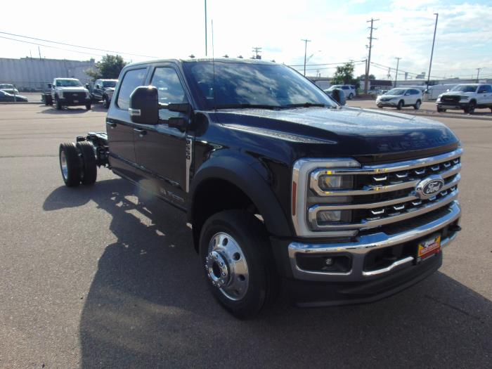 2027 Ford F-550-7