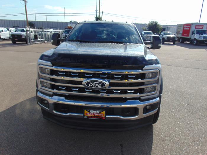 2027 Ford F-550-8