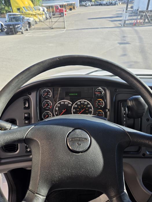 2023 Freightliner Business Class M2 106-11
