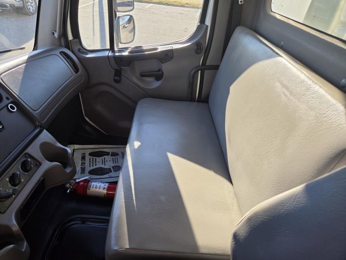 2023 Freightliner Business Class M2 106-12