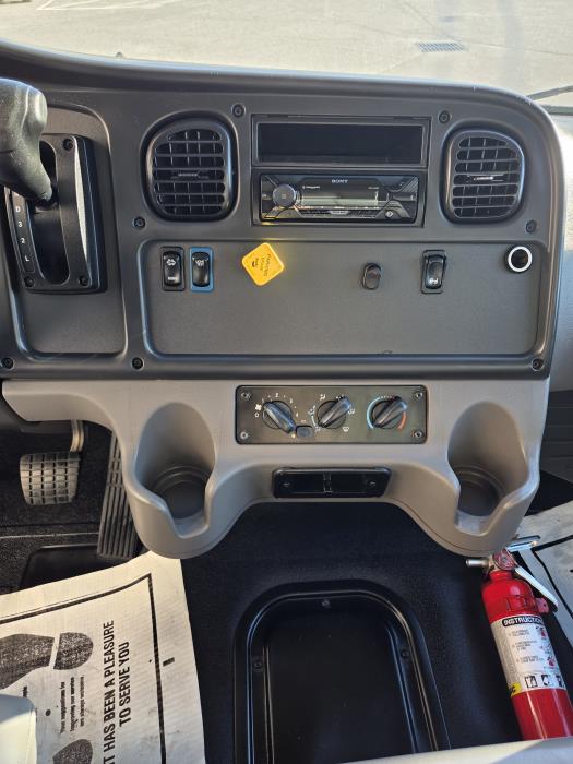 2023 Freightliner Business Class M2 106-13