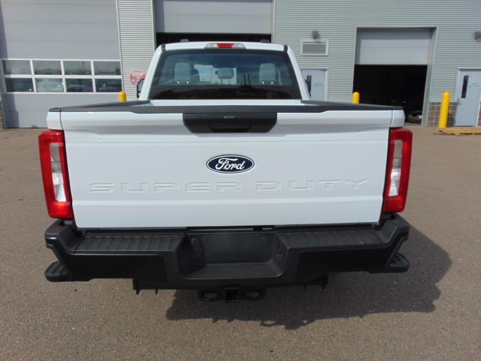 2027 Ford F-250-3