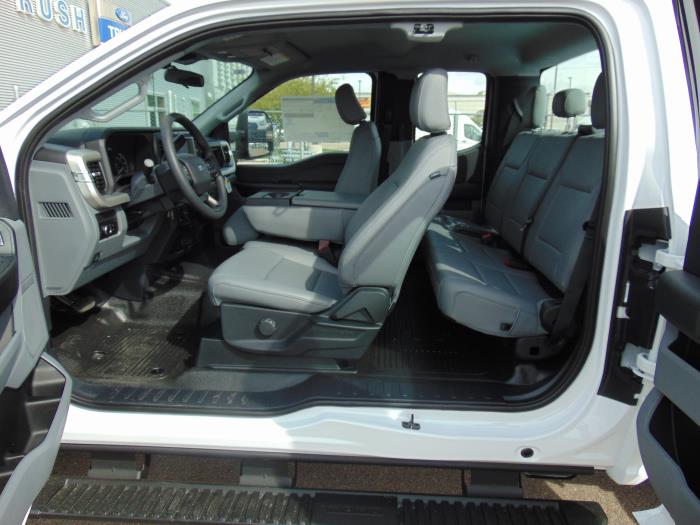 2027 Ford F-250-8