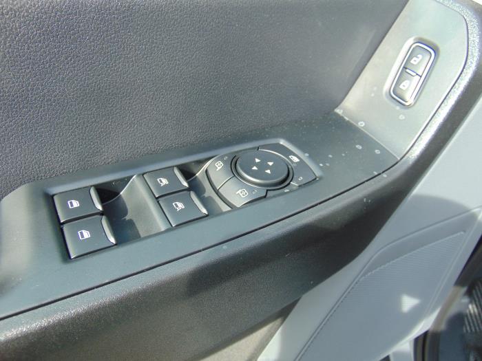 2027 Ford F-250-9