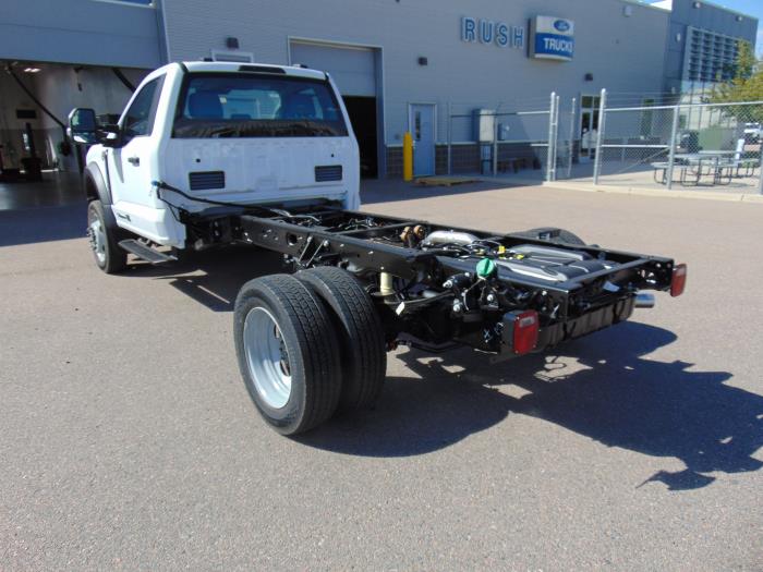 2027 Ford F-450-2