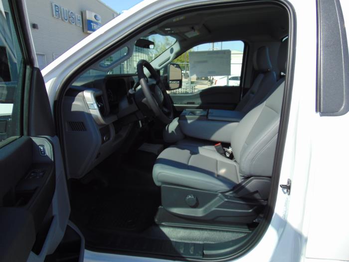2027 Ford F-450-8