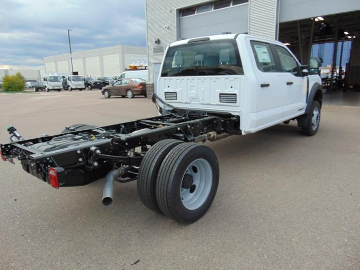 2027 Ford F-550-5