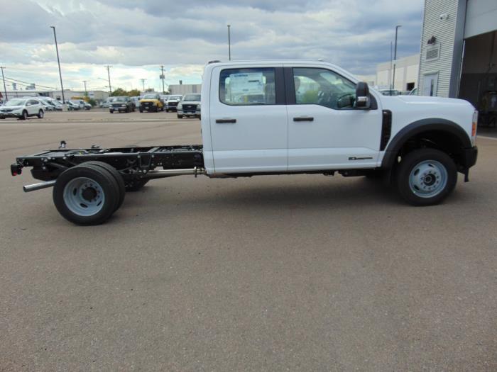 2027 Ford F-550-6