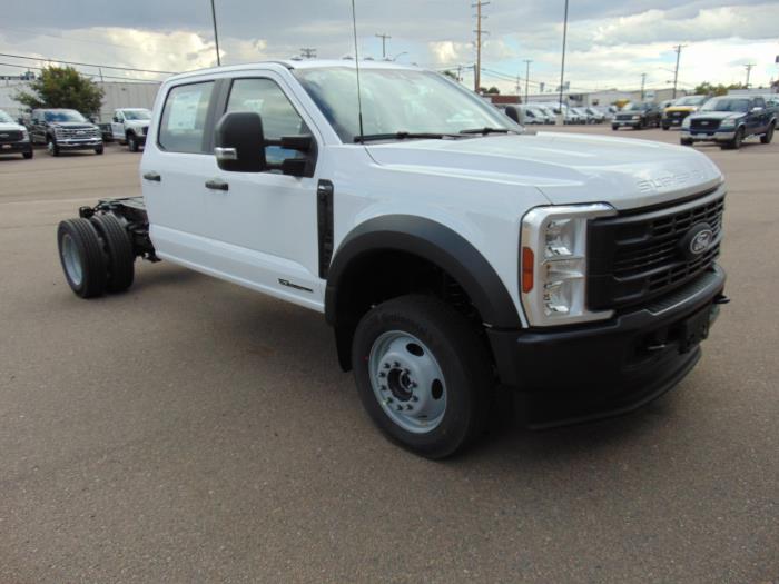 2027 Ford F-550-7