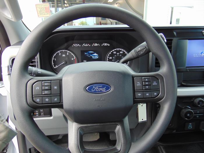 2027 Ford F-550-12