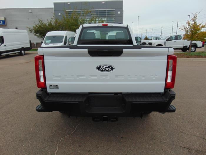 2027 Ford F-250-3