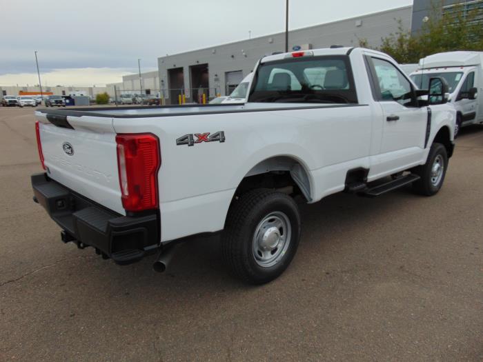 2027 Ford F-250-4