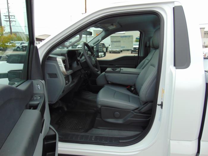 2027 Ford F-250-8