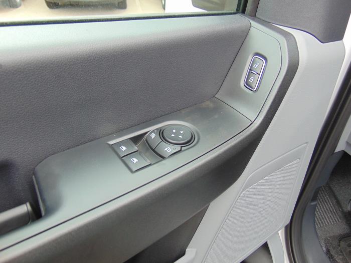 2027 Ford F-250-9