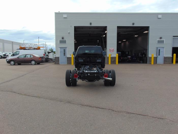 2027 Ford F-550-6