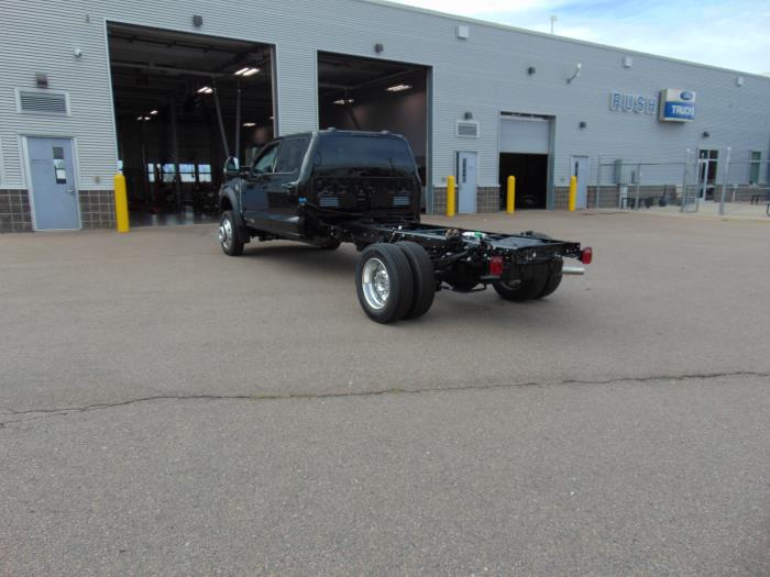 2027 Ford F-550-7