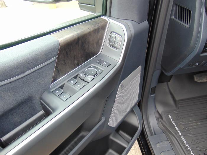 2027 Ford F-550-9