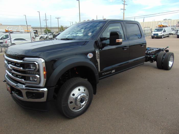 2027 Ford F-550-1