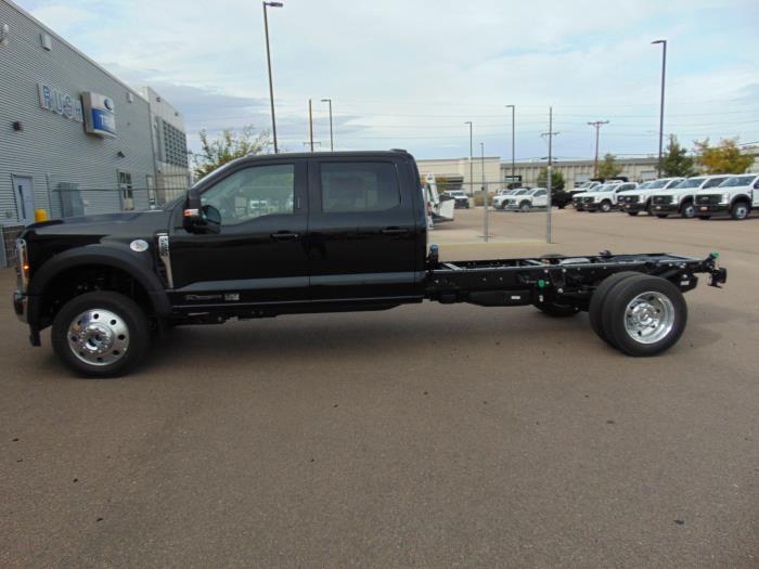 2027 Ford F-550-2