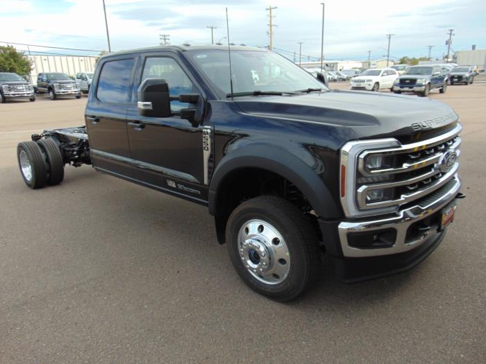 2027 Ford F-550-7