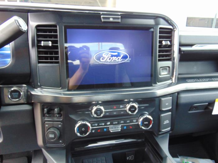 2027 Ford F-550-13