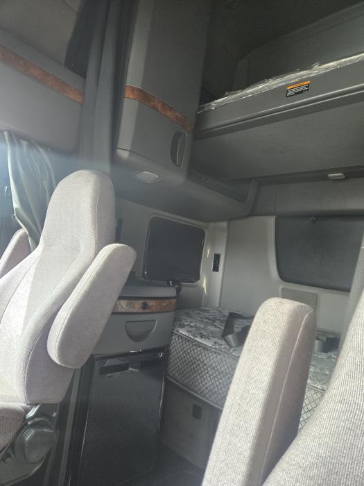 2021 International LT625-5